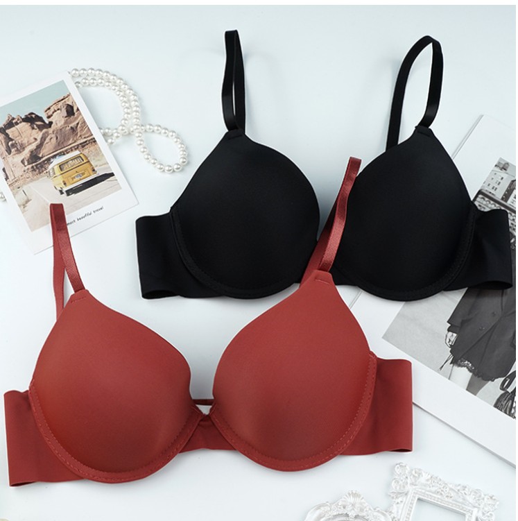 Glossy Underwear With Adjustable Shoulder Strap Fashion Push-Up Bra